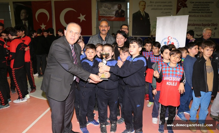 91 takımın satranç müsabakaları Yatağan’da gerçekleştirildi