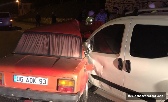 İki alkollü sürücünün sebep olduğu kazada ikiz kardeşler yaralandı