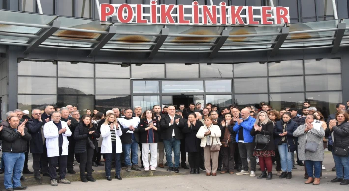 Yatağan’da Aile Hekimlerinden Sağlık Sistemi Protestosu: "Sağlıkta Çöküşe Dur Dedi!"