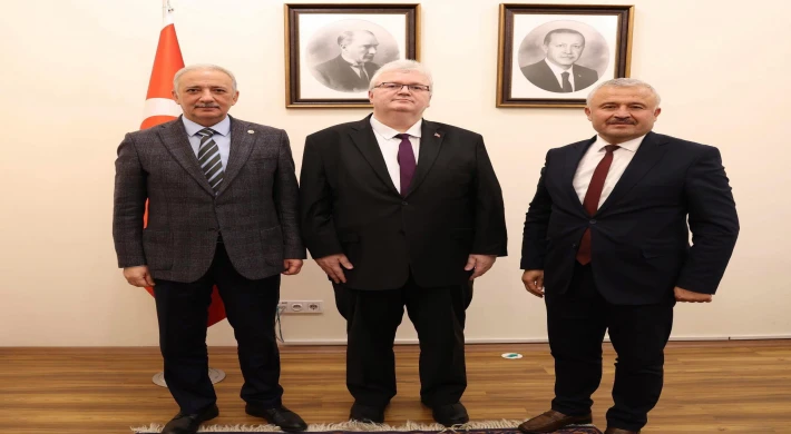 KAVAKLIDERE’YE YENİ HASTANE MÜJDESİ!