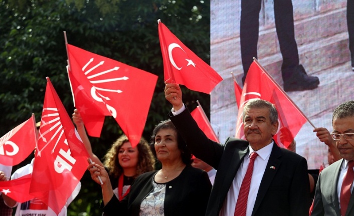 Işık’tan miting gibi adaylık açıklaması
