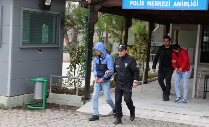 Hırsızlık ihbarına gidip uyuşturucu ele geçirdiler
