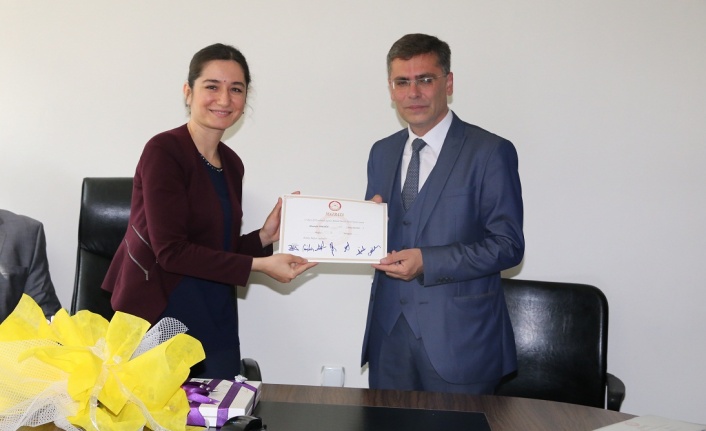 Yeni başkan ve meclis üyeleri mazbatalarını aldı