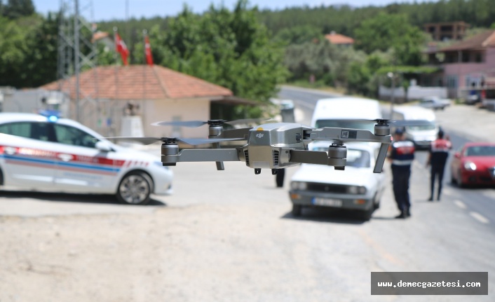 Jandarmadan Kavak’ta drone ile trafik denetimi
