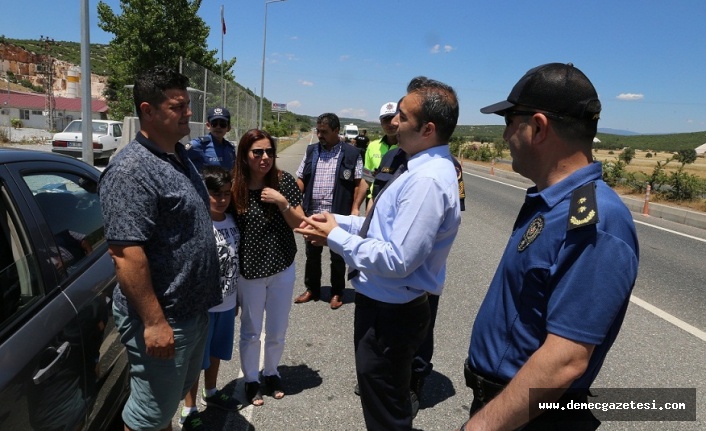 Yatağan’a gelenlerin bayramını ilk önce kaymakam kutladı