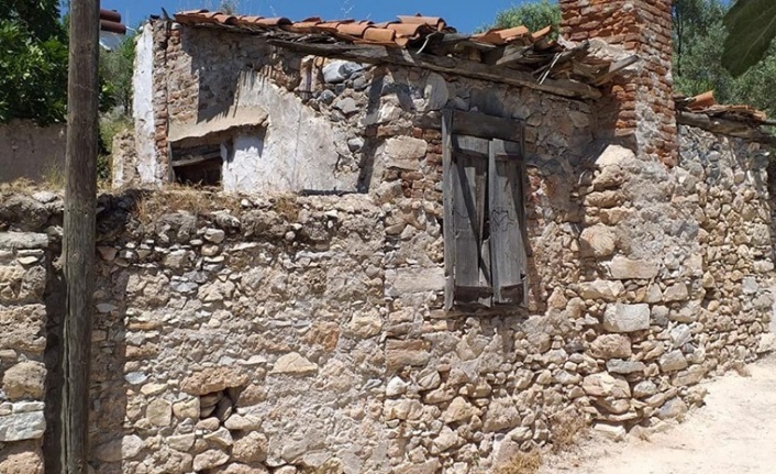 38 metruk binanın yıkımına başlandı