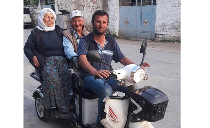 Sosyal medya, engelli ailesini taşımak için aldığı motosikletin çalınması sonrası seferber oldu