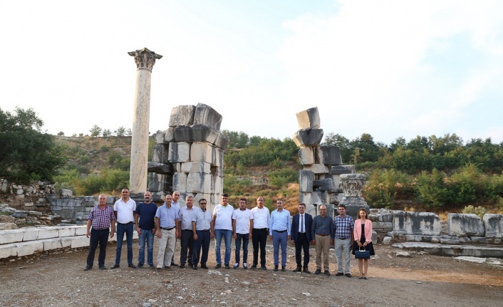 Mermerciler, dünyanın en büyük beyaz mermer kentinde toplandı