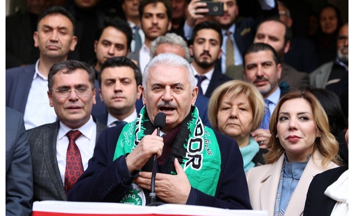 Binali Yıldırım: Yolları böleriz, Türkiye’yi böldürmeyiz