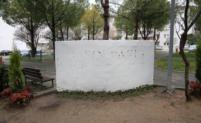 Basın Parkı kaderine terk edildi