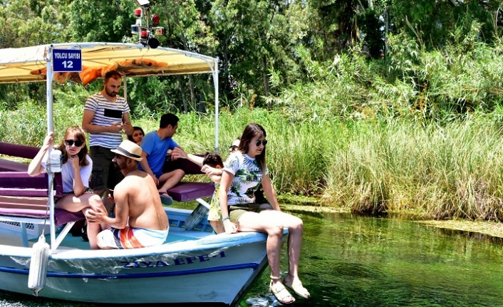 Doğal akvaryum ’Kadın Azmağı’nda tekne turu