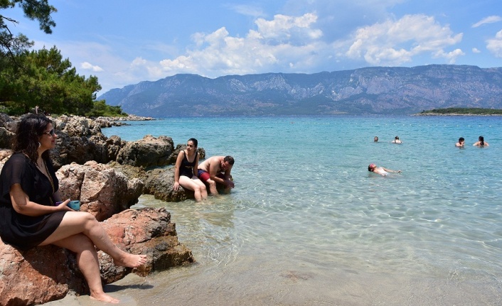 İncekum, tropik adayı andırıyor