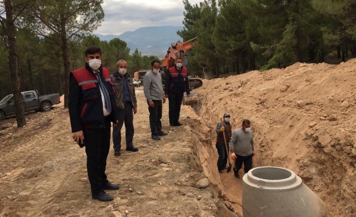 Yatağan Belediyesi, hastanenin kanalizasyonunu yapıyor