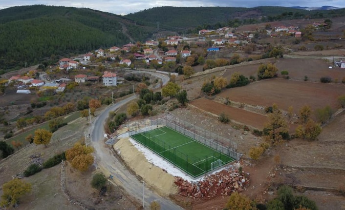 Kavaklıdere’de artık köylerde bile iki halı saha var!