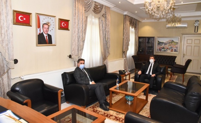 Toksöz, Vali Orhan Tavlı’yı ziyaret etti