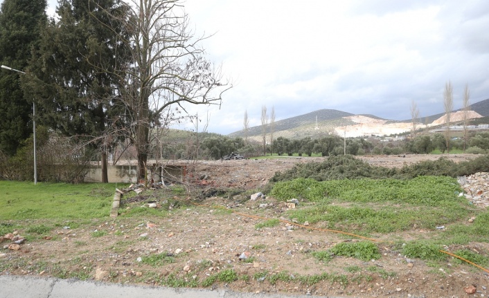 Kablolar koparıldı, 68 gündür ne telefonları var, ne de internetleri!