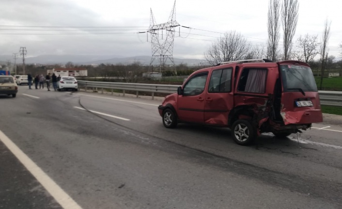 Yeni yolda yeni bir kaza daha: 5 yaralı
