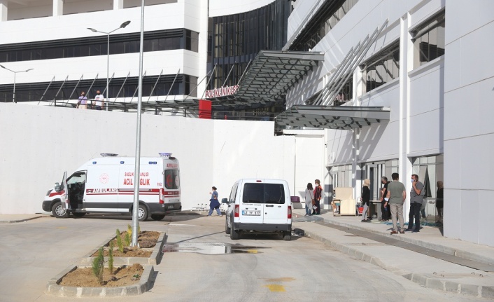 Yüksekten düşen çocuk hayatını kaybetti