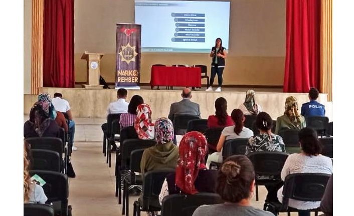 En iyi narkotik polisi, annedir