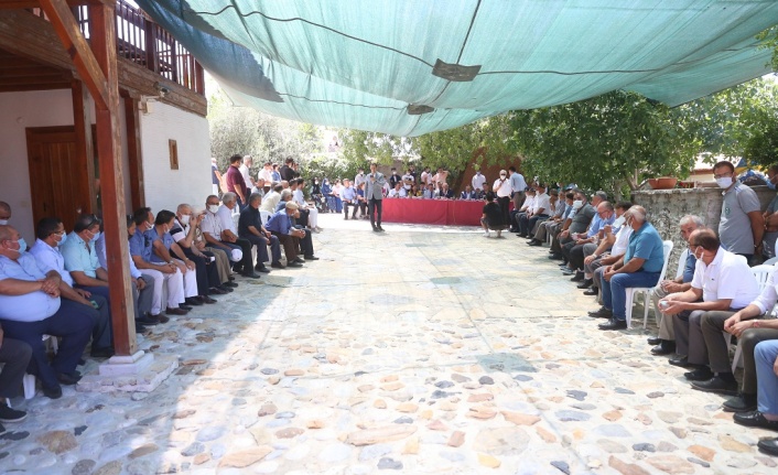 Uzun bir aranın ardından yeniden bayramlaştılar