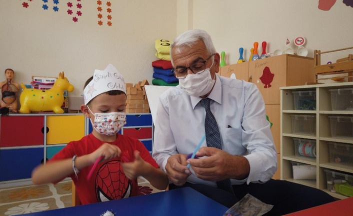 KÖY OKULLARI ÇOCUK SESLERİYLE ŞENLENDİ