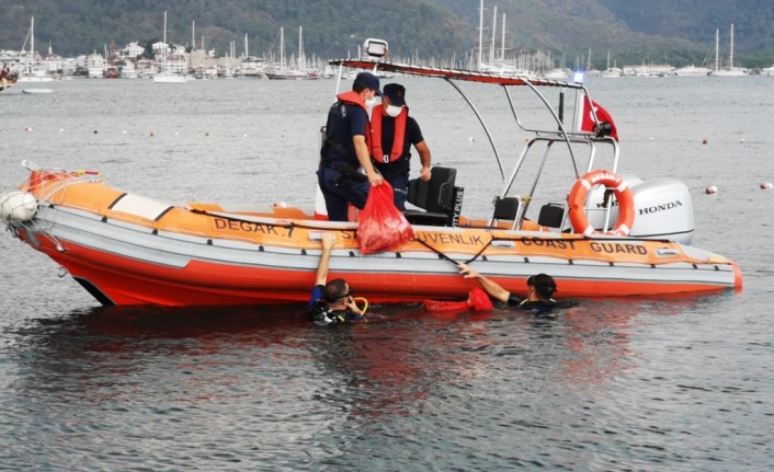 Marmaris Körfezinde Dip Temizliği Yapıldı