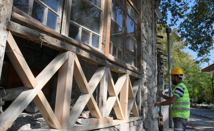 Asırlık Kahvehane, Aslına Uygun Restore Ediliyor