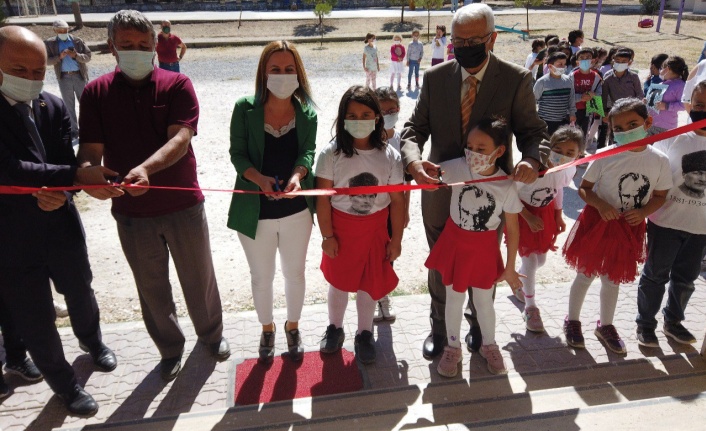 Yatağan’lı Öğrencilerden Kadın Hekimlere Teşekkür