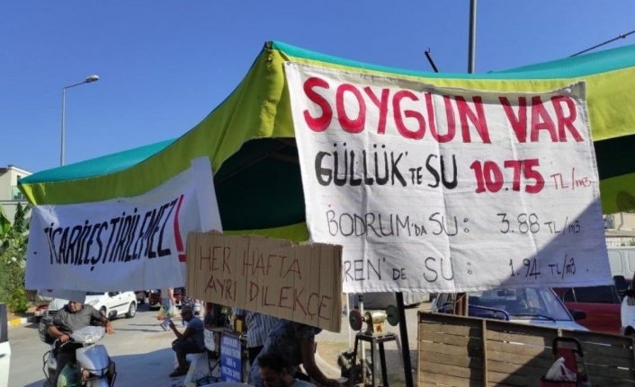 Güllük’te Halk Pahalı Suyu Protesto Etti