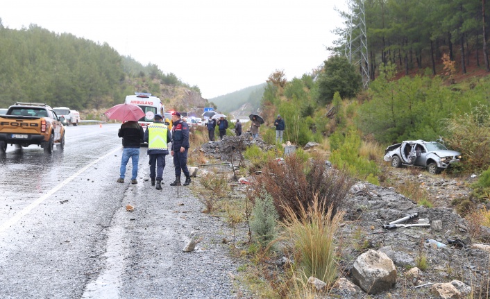KAVAKLIDERE YOLUNDA FECİ KAZA! 1 KİŞİ ÖLDÜ
