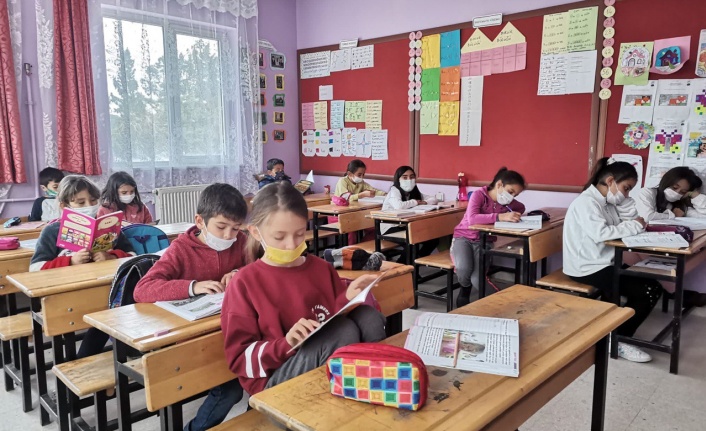 YATAĞAN’DA  “6 BİN 400” ÖĞRENCİ KARNE ALIYOR