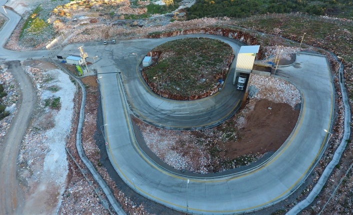 YATAĞAN VE KAVAKLIDERE’DEKİ ATIKLAR ÇEVREYE ZARAR VERMEDEN BERTARAF EDİLİYOR