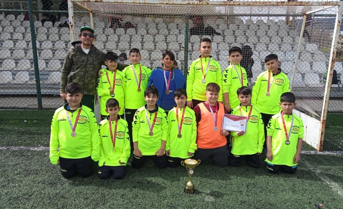 YATAĞANLI ÇİM HOKEYİ TAKIMI İL ŞAMPİYONU OLDU