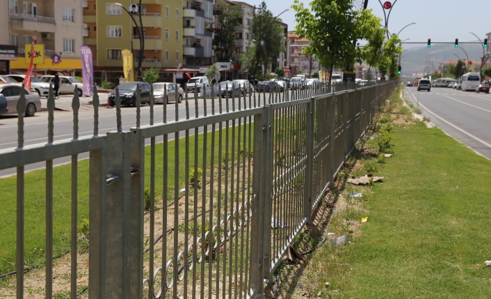 20 METRE İÇİN CANLARINI TEHLİKEYE ATIYORLAR!