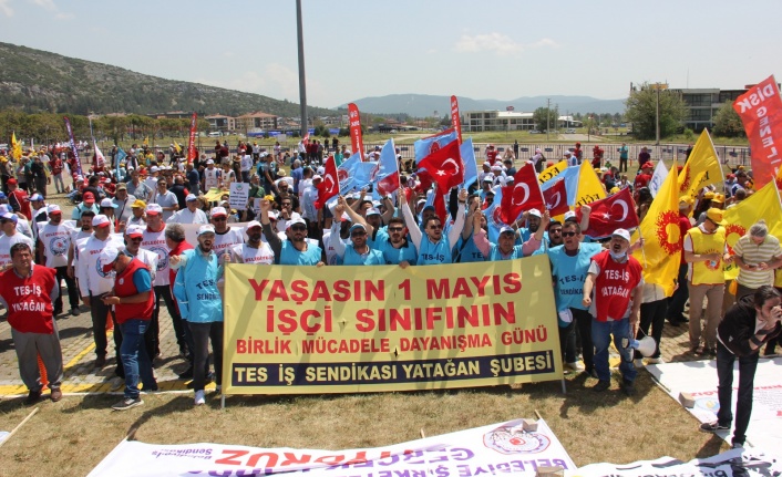 TES-İŞ SENDİKASI “EKMEK, BARIŞ, ÖZGÜRLÜK VE DEMOKRASİ İÇİN.”