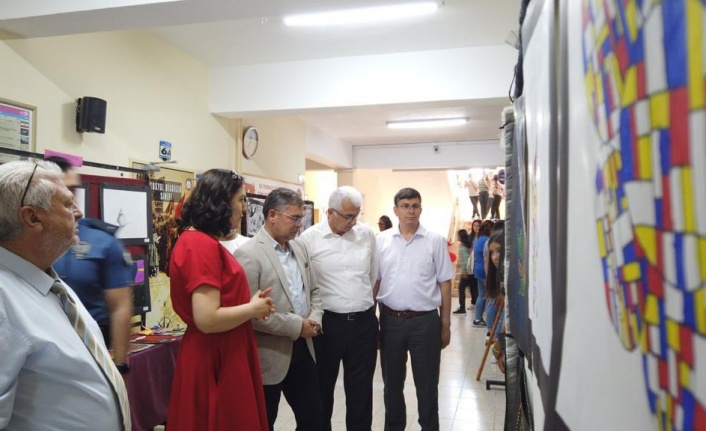 ÇEVRE DOSTU YATAĞAN FATİH ORTAOKULUNDA “ SIFIR ATIK İLE TEKNOLOJİ TASARIMLARI VE SANAT  SERGİSİ”