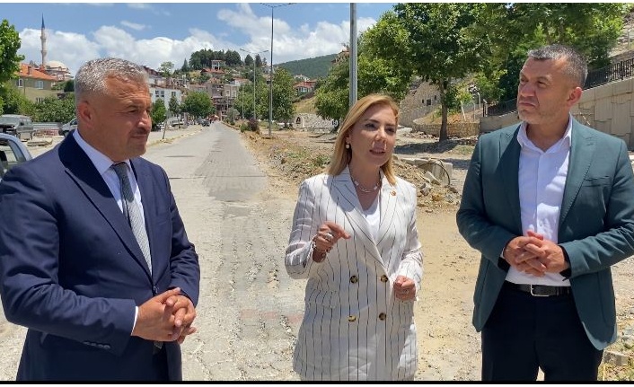 AK PARTİLİ GÖKCAN: Ya Yolu siz yapın, eğer yapmayacaksanız onu da biz yapalım