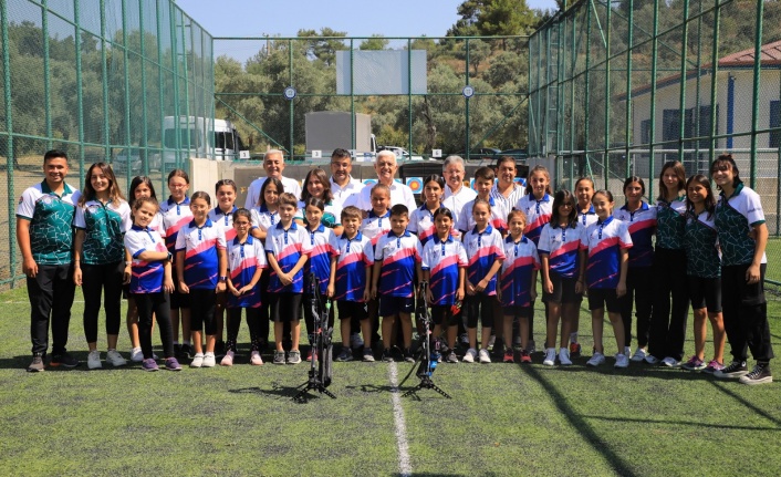 Başkan Gürün, Yatağan’ın başarılı okçuları ile bir araya geldi