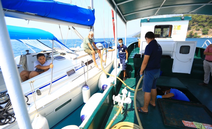Büyükşehir Bayram Tatilinde Teknelerden Günde 34 Bin kg. Atık Topladı 