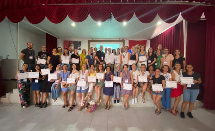 İNGİLİZCE ÖĞRETMENLERİ ‘MECA’ SEMİNERLERİNDE