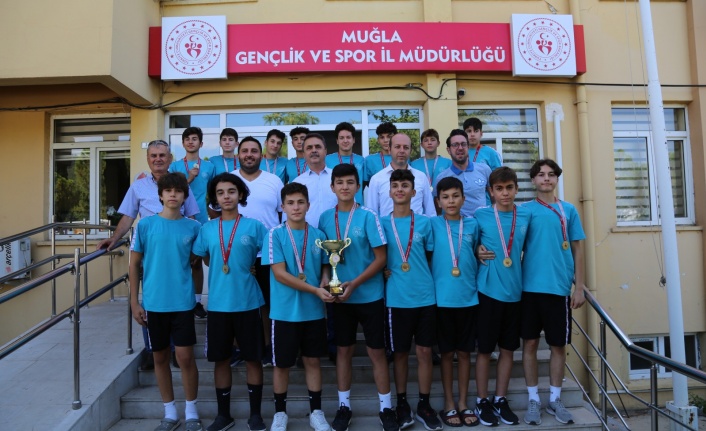 MUĞLA’NIN YILDIZLARI ADANA’DA PARLADI