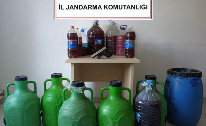 Jandarma ekipleri el yapımı alkolle mücadeleye devam ediyor