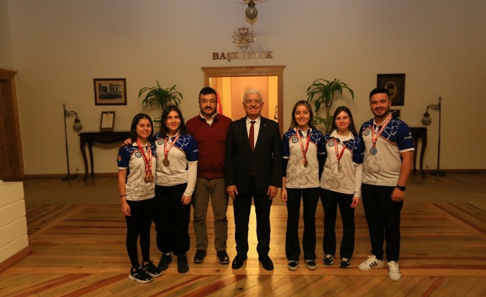 Milli Okçulardan Başkan Gürün’e Ziyaret