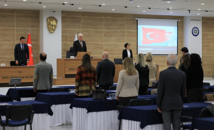 Büyükşehir Belediye Meclisinde Depremzedeler Anıldı