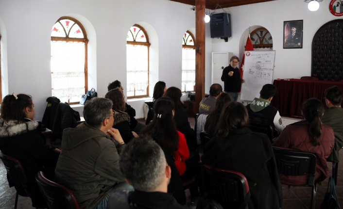 MUĞLA BASIN EMEKÇİLERİ PLATFORMU’NDAN ‘GRAFİK TASARIM’ EĞİTİMİ