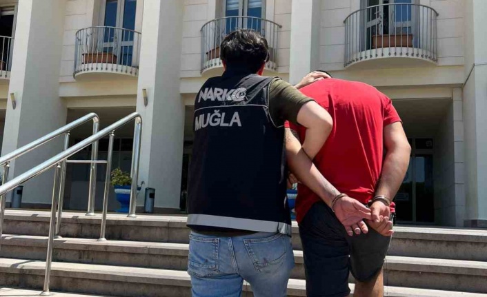 376 adet sentetik ecza ele geçirildi