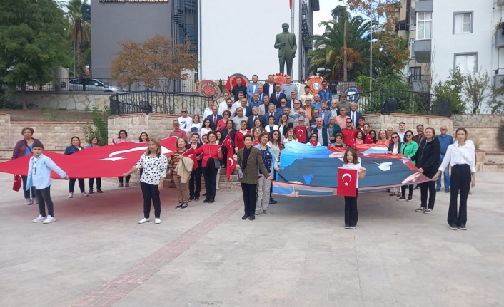 YATAĞAN’DA CHP VE ADD ÇELENK SUNDU