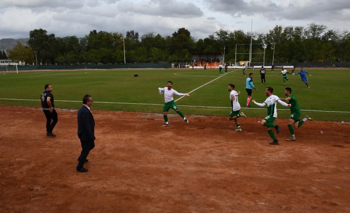 İncirliova Belediyespor ile Yatağanspor oyuncuları arasında kavga!