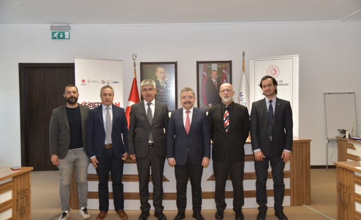 GELECEĞİN SİBER GÜVENLİK UZMANLARI GÜNEY EGE’DE YETİŞECEK