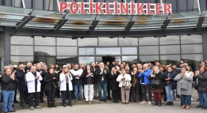 Yatağan’da Aile Hekimlerinden Sağlık Sistemi Protestosu: "Sağlıkta Çöküşe Dur Dedi!"